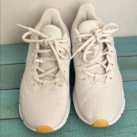 Nike Women's White and Gold Athletic Shoes - Picture 2 of 6